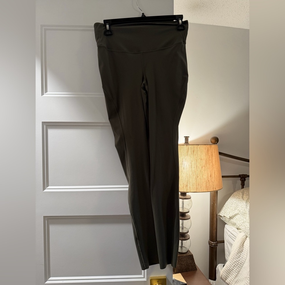 Base Pace High-Rise Tight 28-Army Green